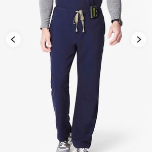 Figs Men’s Pisco scrub pants in Navy- Size M